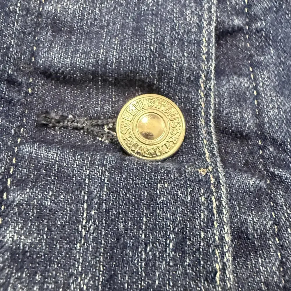 Levi's Women’s Small Denim Jacket Small - Picture 2 of 8